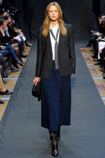 Look 12